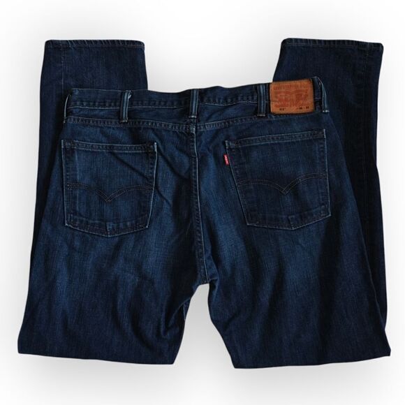 Levi's 513 Blue Relaxed Jeans with Classic Style 38/32 - Picture 3 of 5